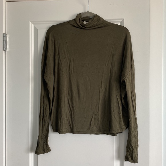 Babaton Seaton Turtleneck - Picture 3 of 6